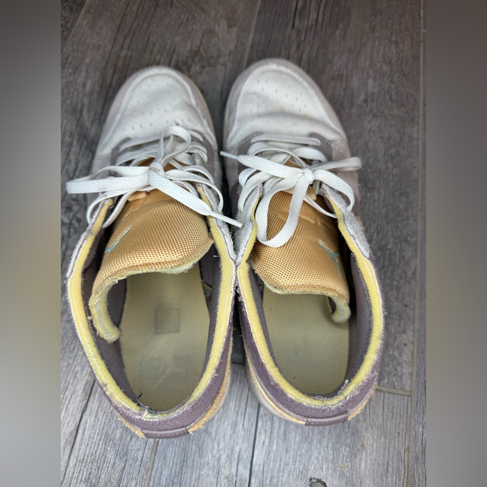 Jordan Low SE Craft - Picture 5 of 5